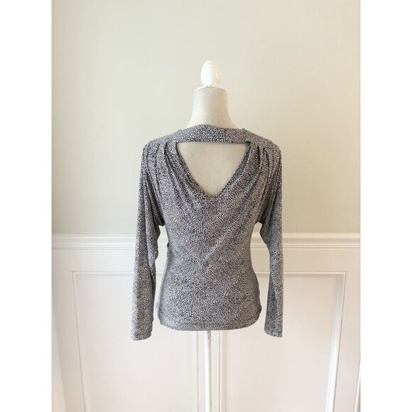 BCBGeneration Black & White Open Back Surplice Long Sleeve Top S EUC - Picture 4 of 5